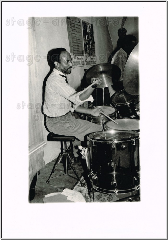 Freddie Waits - dm (Chico Freeman Quartet with Marc Thompson - p, Cecil Mc Bee - b)